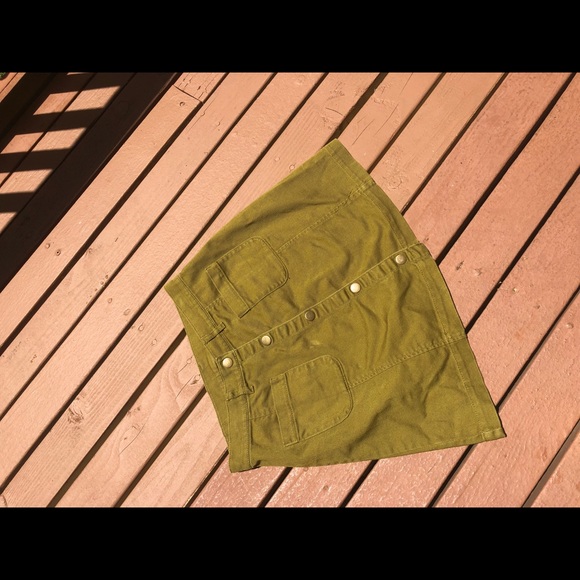 GREEN SKIRT MONKI - Picture 4 of 5